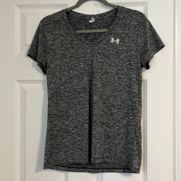 Women’s Under Armor Short sleeve V-neck - Picture 1 of 3